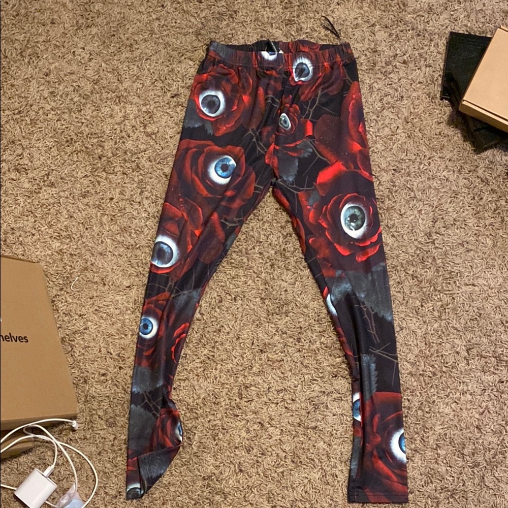 DONATING NEXT WEEK IF DOESNT SELL Killstar eyeball leggings